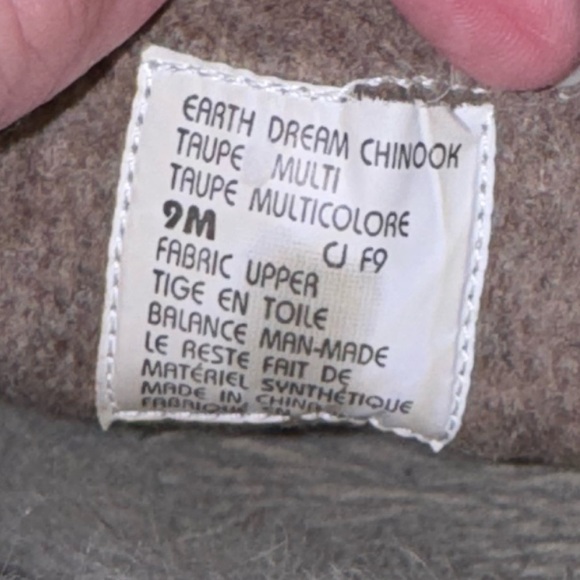 Earth Dream Chinook in the color Taupe. Size 9 Never worn. Super soft!!! - Picture 5 of 13